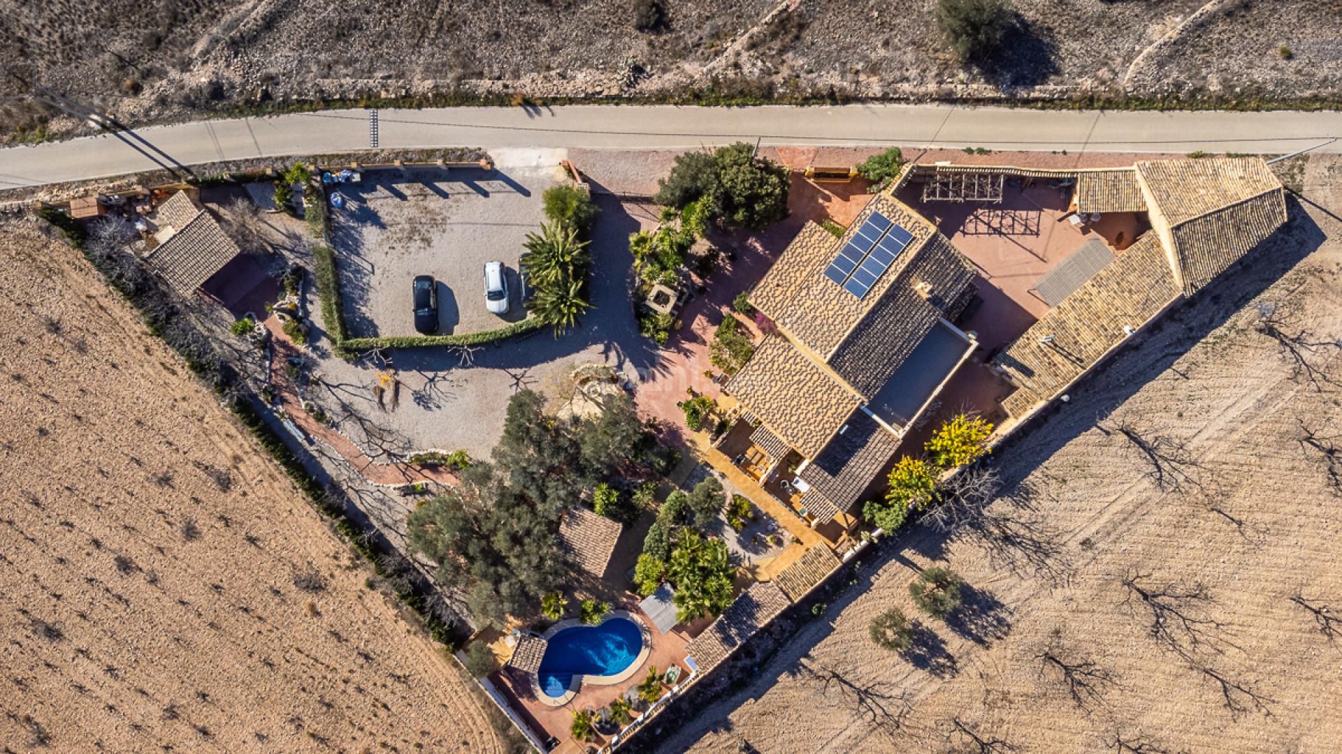 Resale - Commercial Property -
Hondón de las Nieves