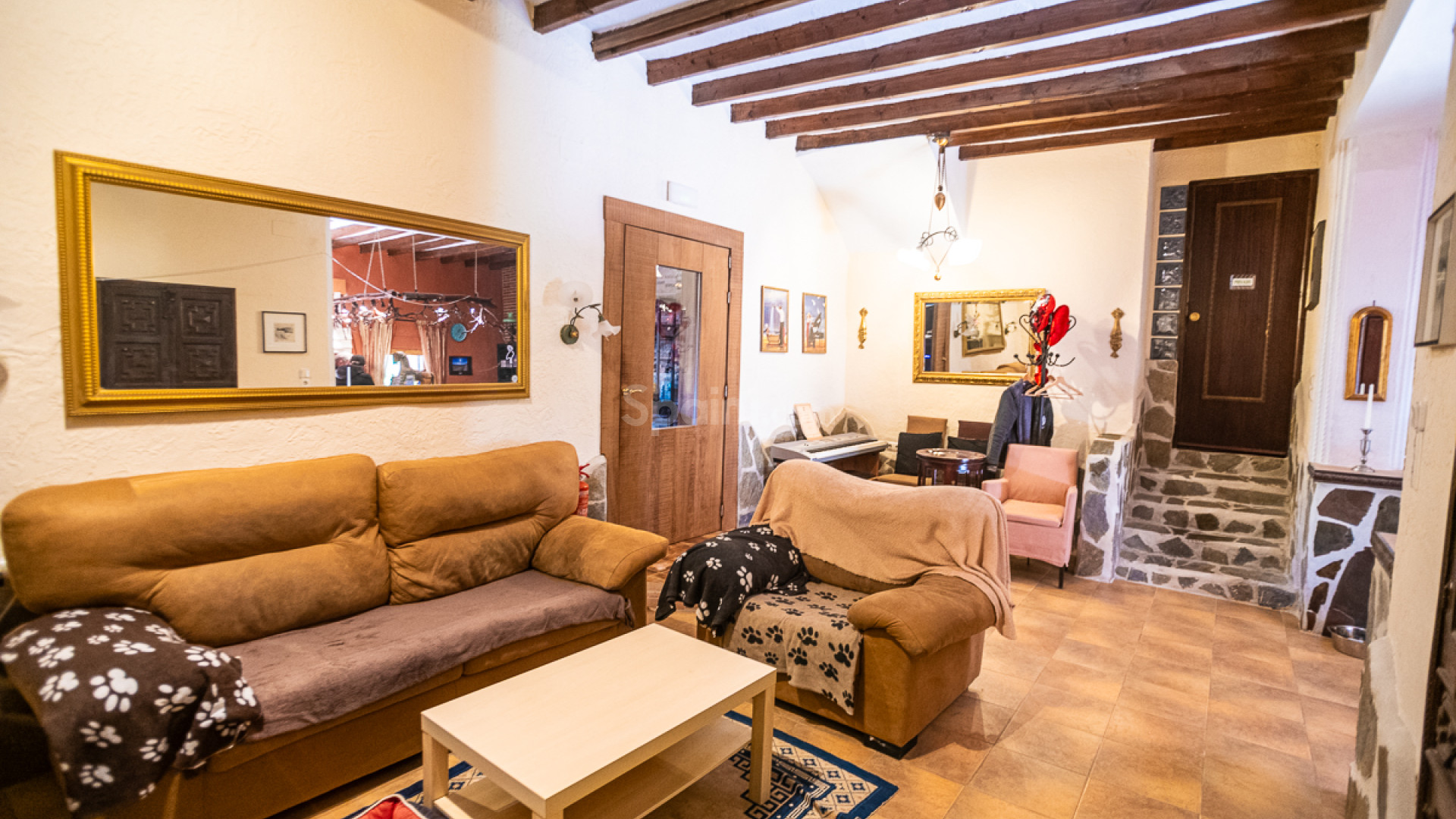 Resale - Commercial Property -
Hondón de las Nieves