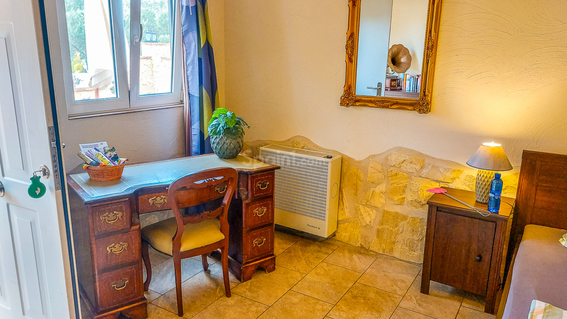 Resale - Commercial Property -
Hondón de las Nieves