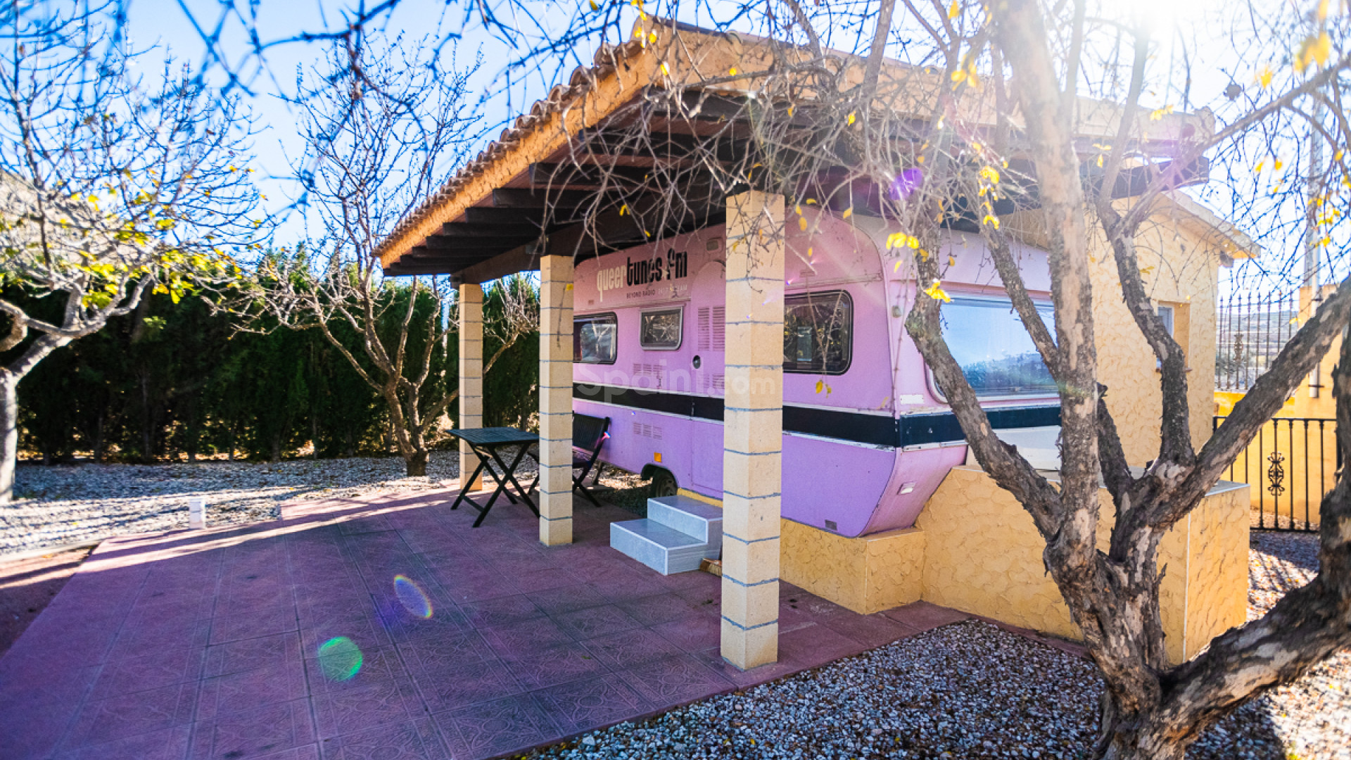 Resale - Commercial Property -
Hondón de las Nieves