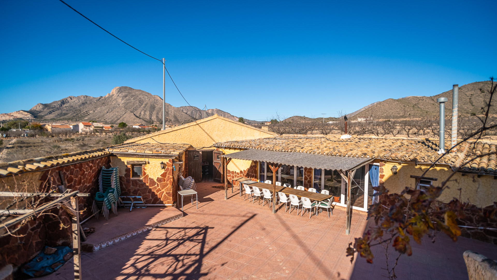 Resale - Commercial Property -
Hondón de las Nieves