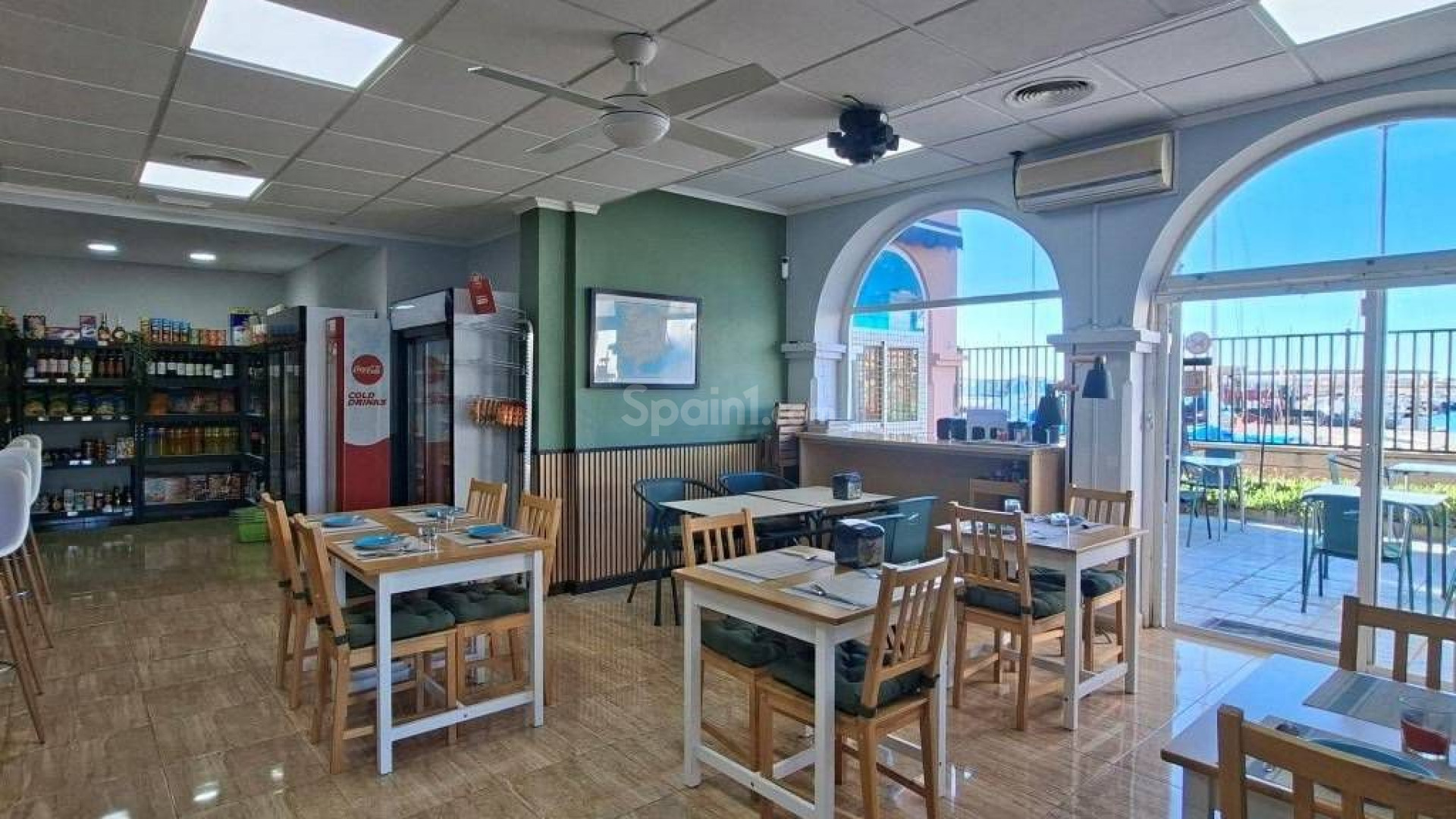 Resale - Commercial Property -
TORREVIEJA - Puerto