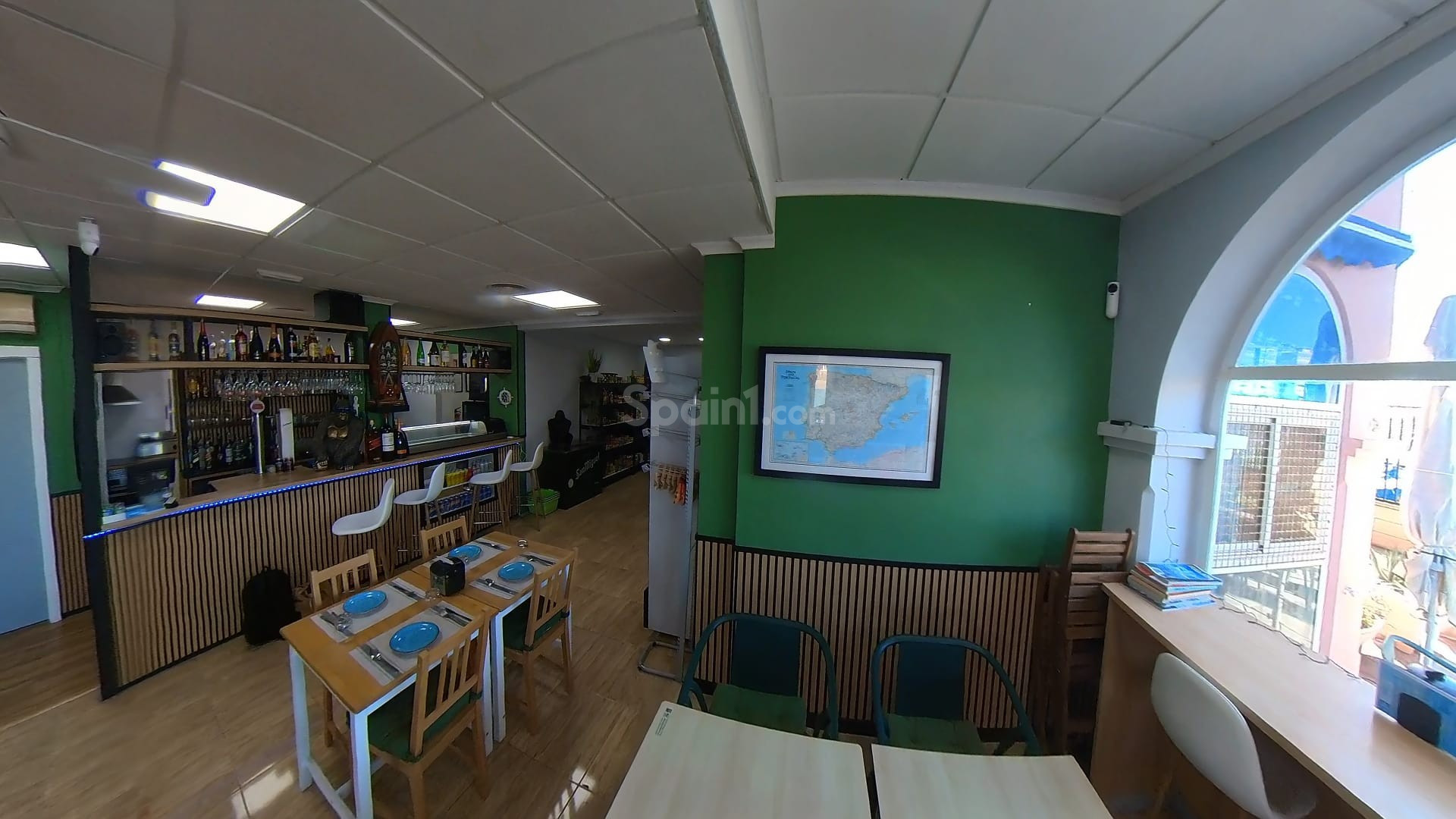 Resale - Commercial Property -
TORREVIEJA - Puerto