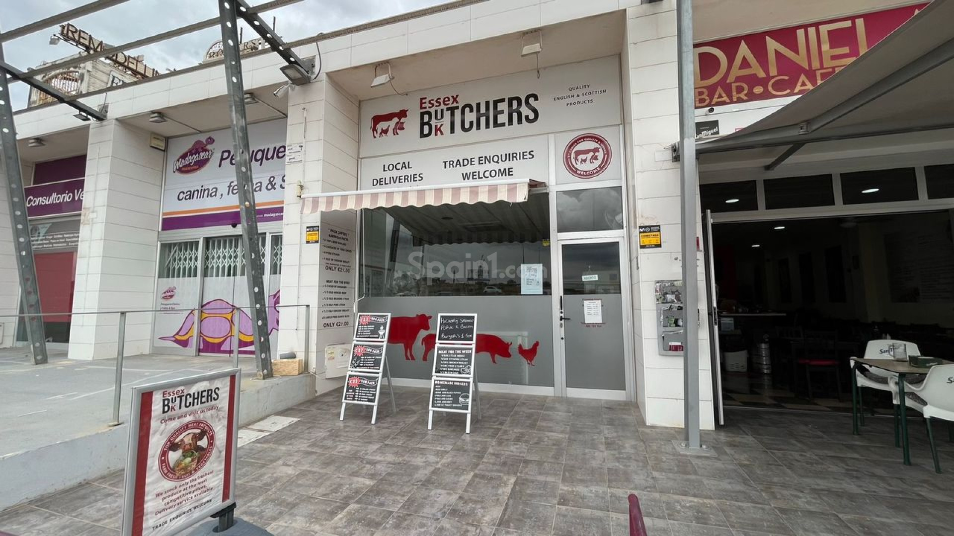 Resale - Commercial -
Quesada