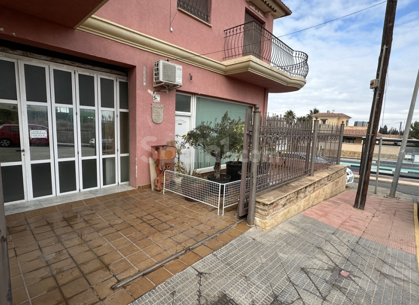 Resale - Commercial -
San Miguel de Salinas