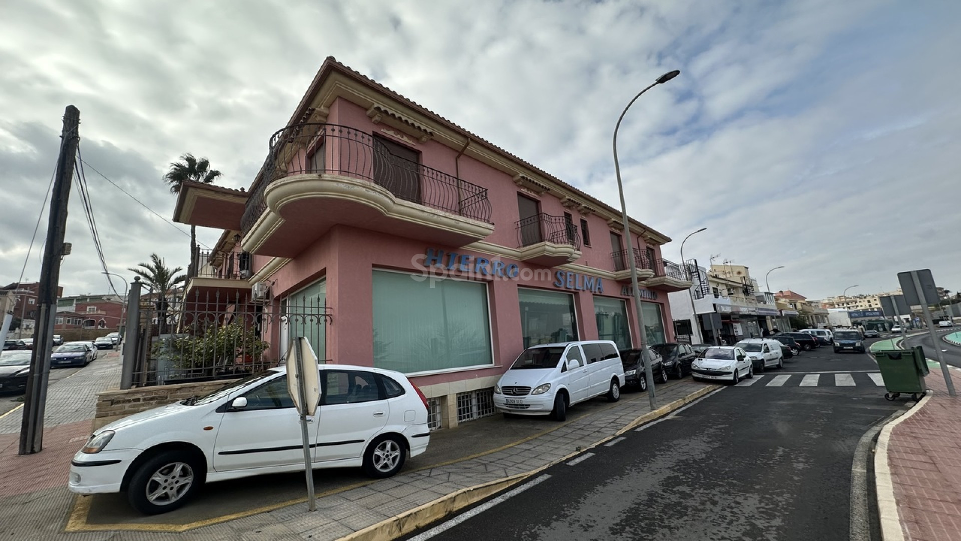 Resale - Commercial -
San Miguel de Salinas
