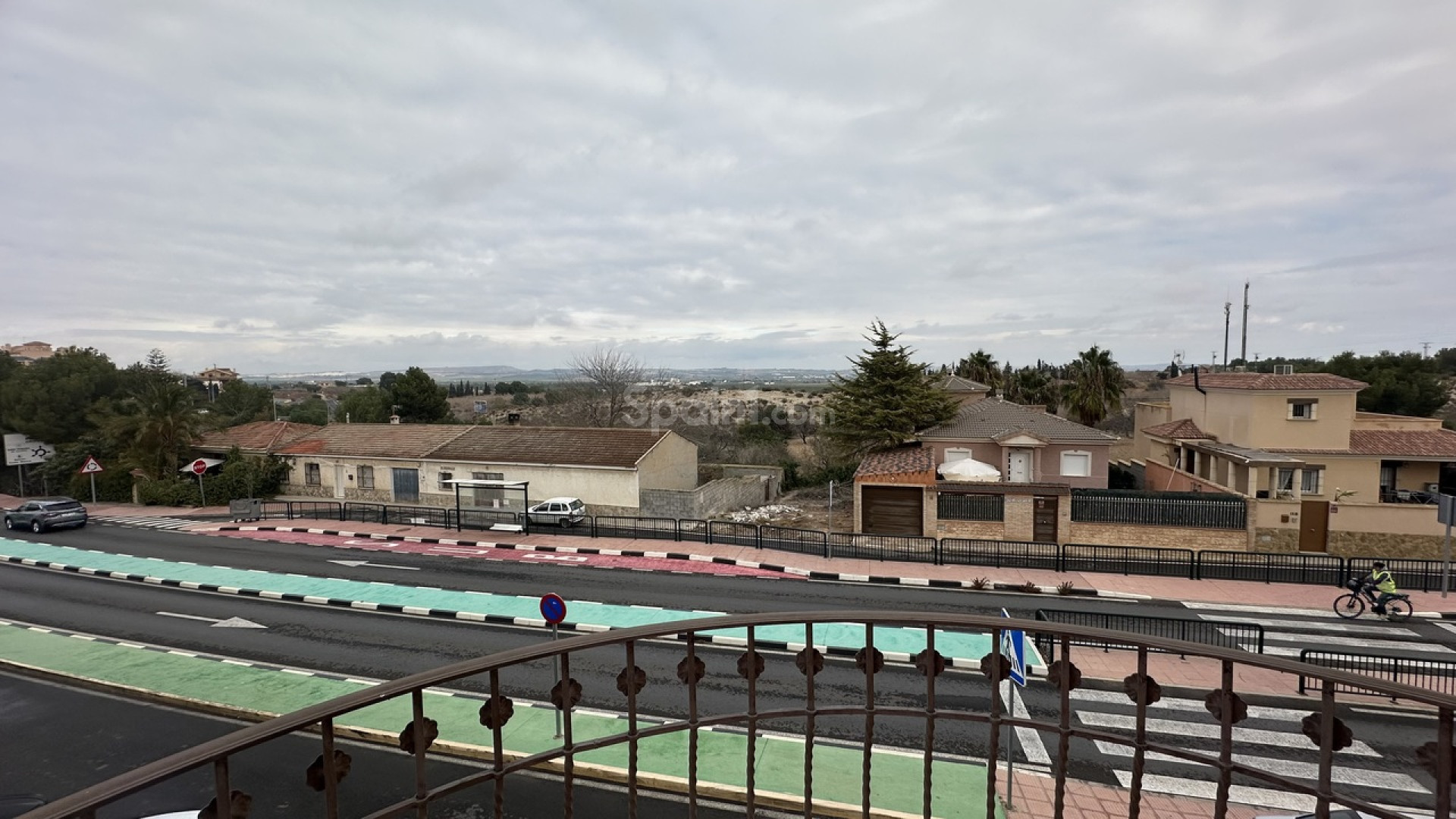 Resale - Commercial -
San Miguel de Salinas