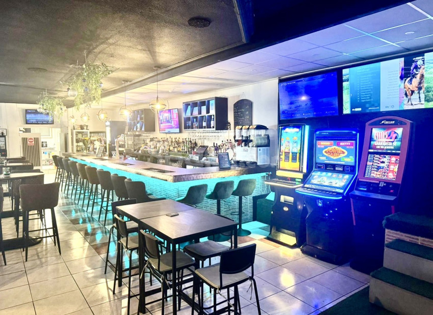 Resale - Commercial -
San Miguel de Salinas