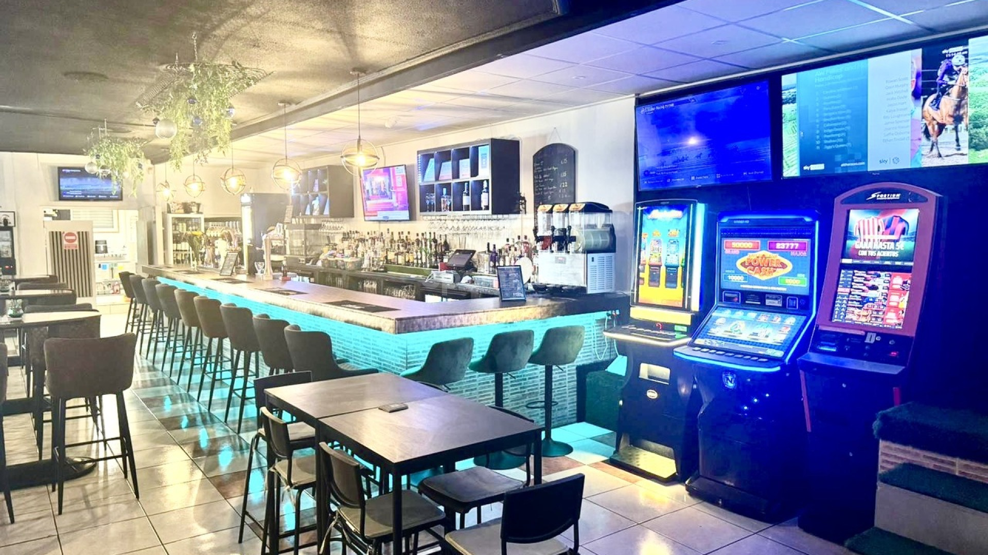 Resale - Commercial -
San Miguel de Salinas