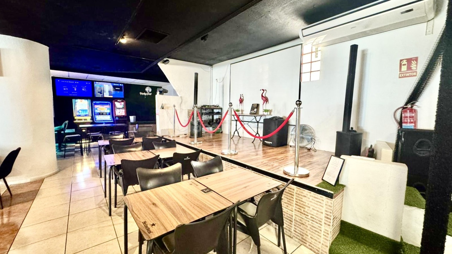 Resale - Commercial -
San Miguel de Salinas