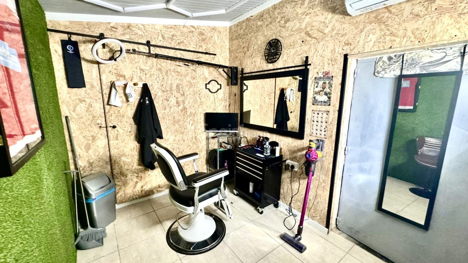 Resale - Commercial -
San Miguel de Salinas