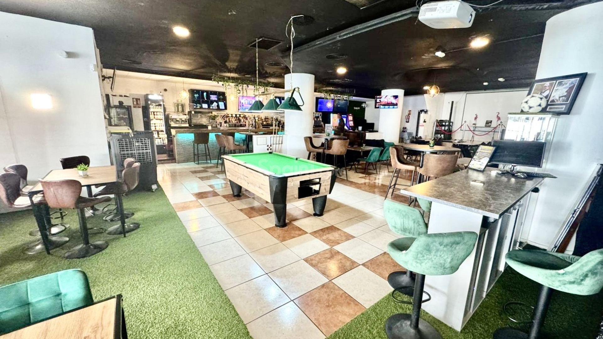Resale - Commercial -
San Miguel de Salinas