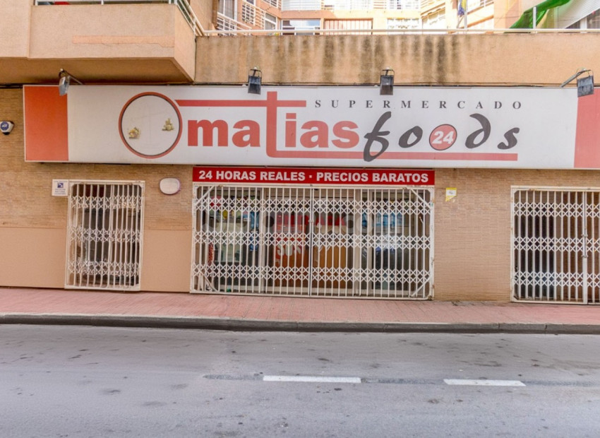 Resale - Commercial -
Torrevieja