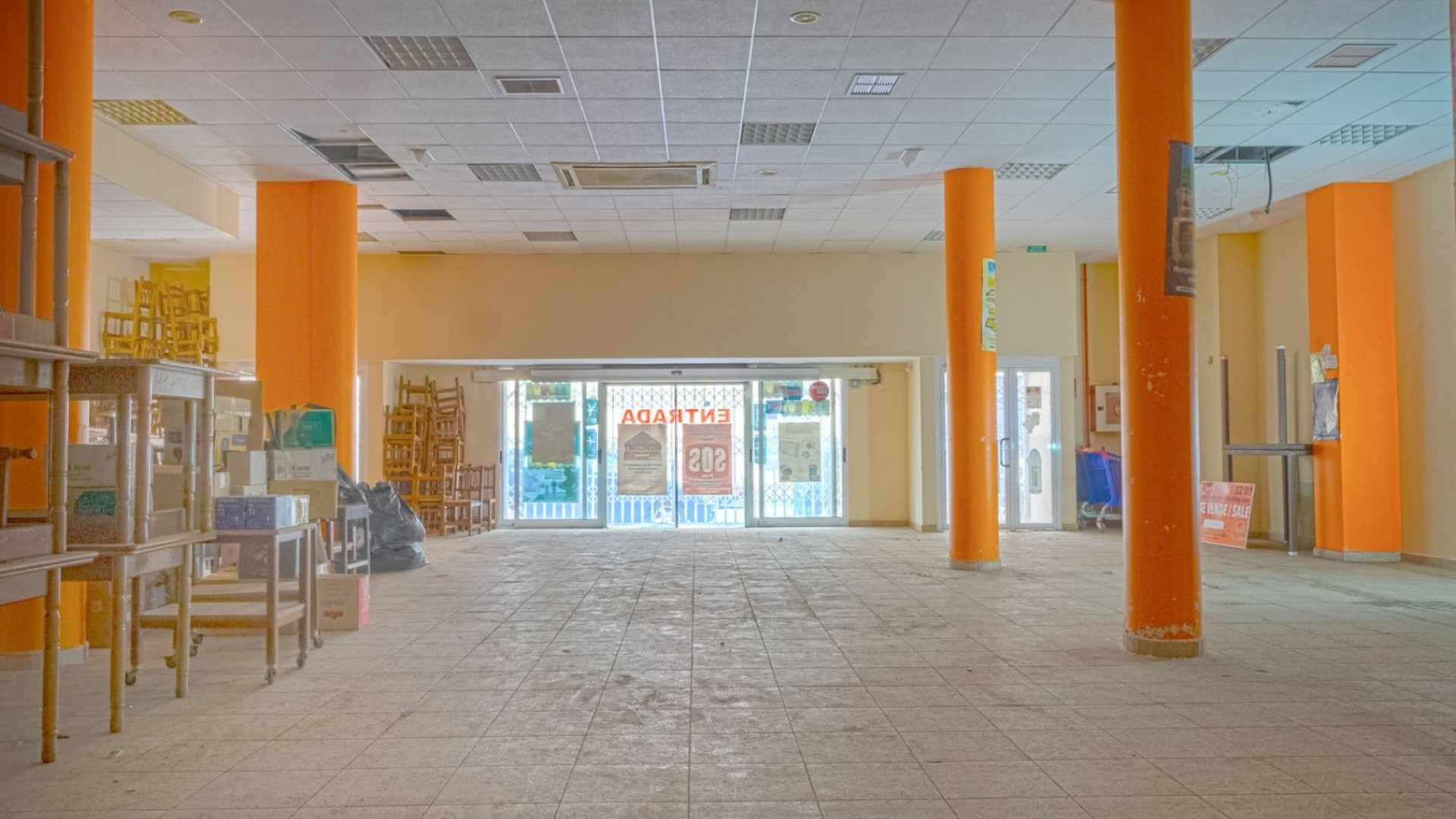 Resale - Commercial -
Torrevieja