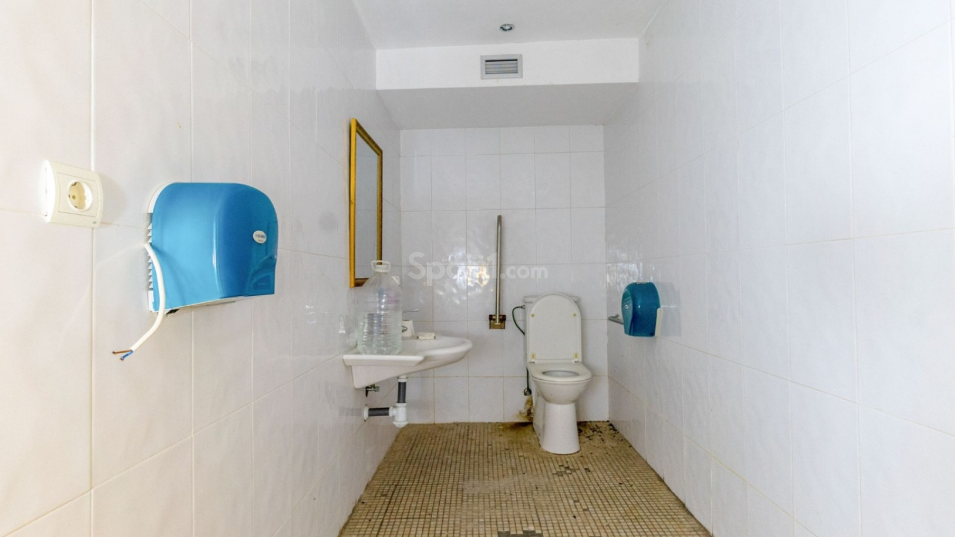 Resale - Commercial -
Torrevieja