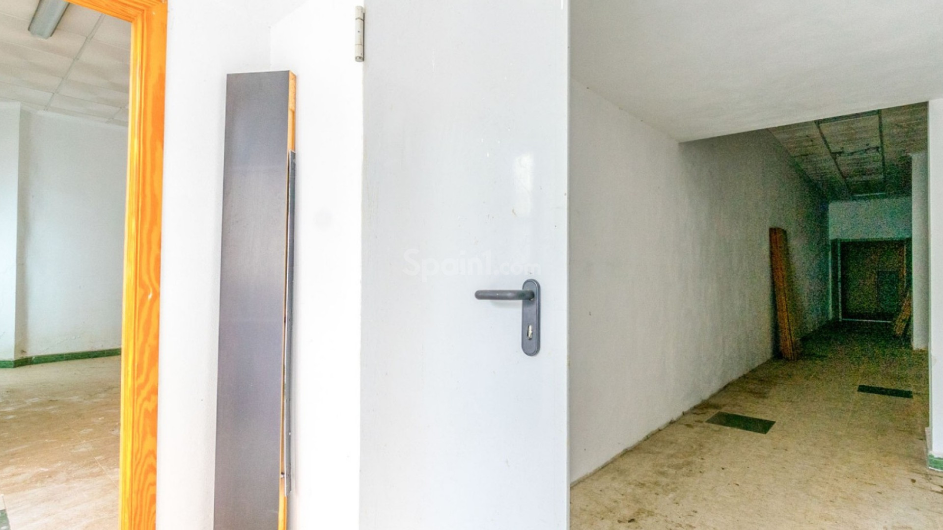 Resale - Commercial -
Torrevieja