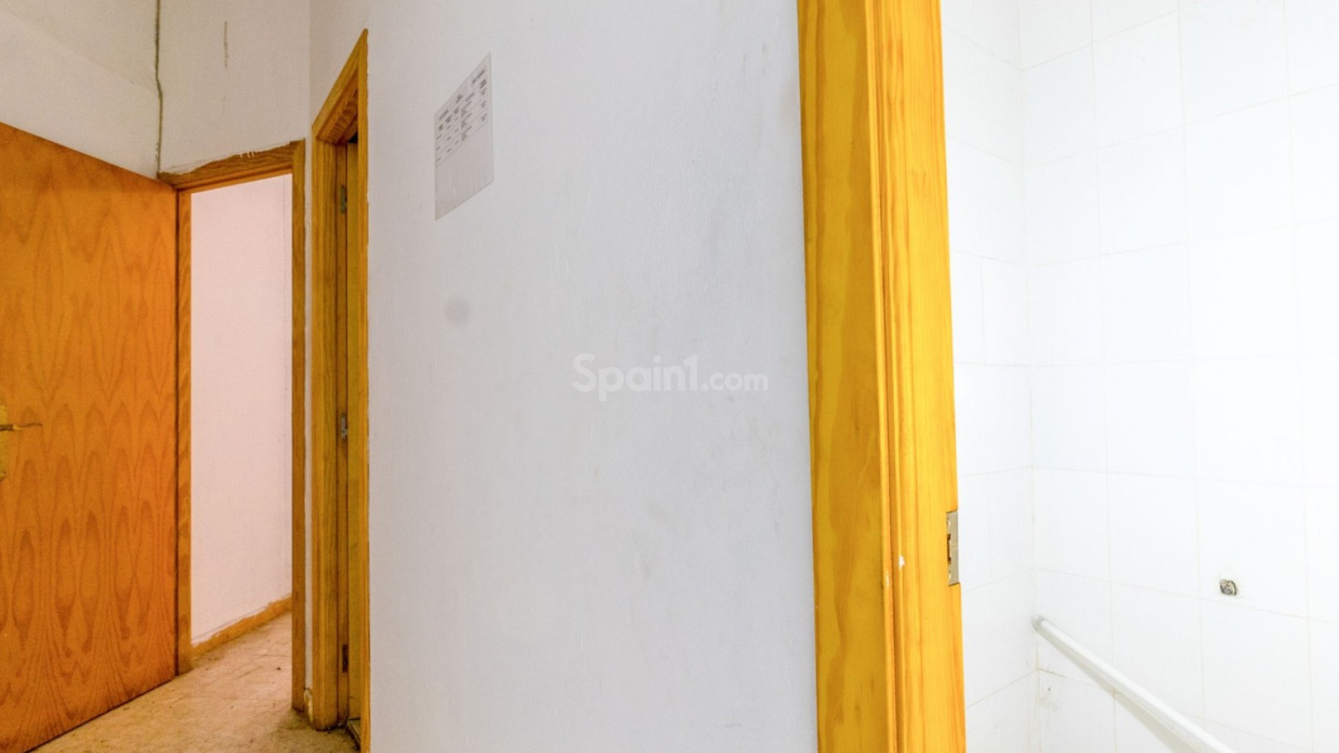 Resale - Commercial -
Torrevieja