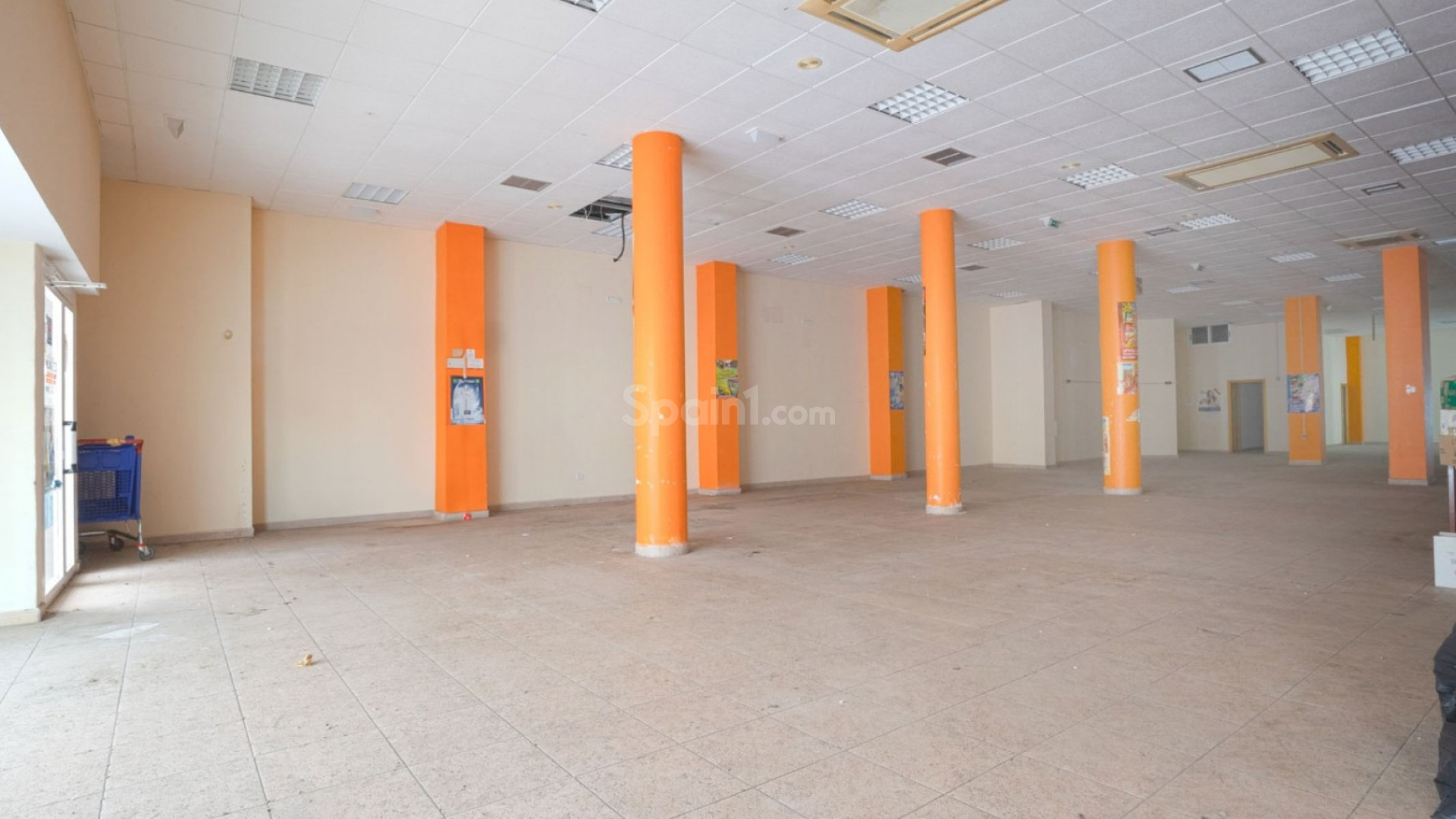 Resale - Commercial -
Torrevieja