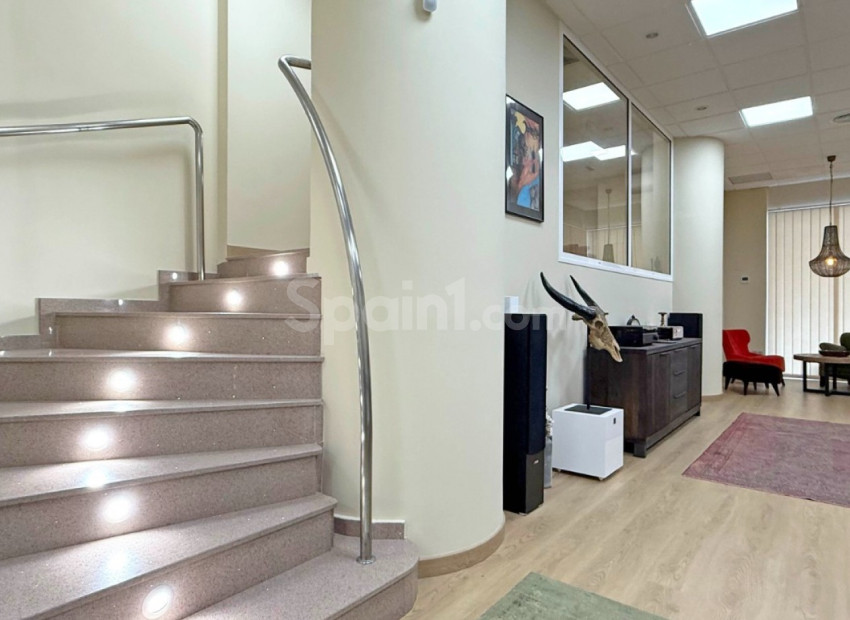 Resale - Commercial -
Torrevieja