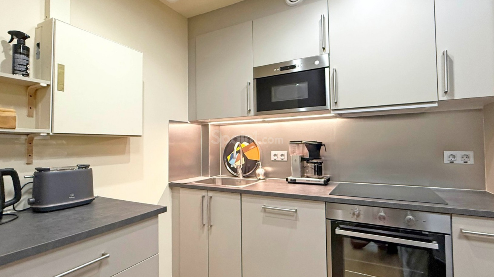 Resale - Commercial -
Torrevieja