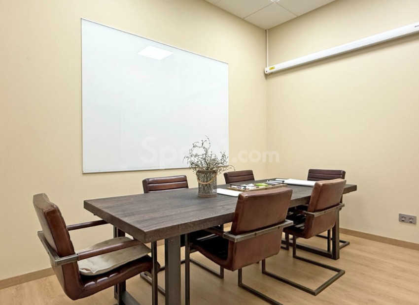 Resale - Commercial -
Torrevieja