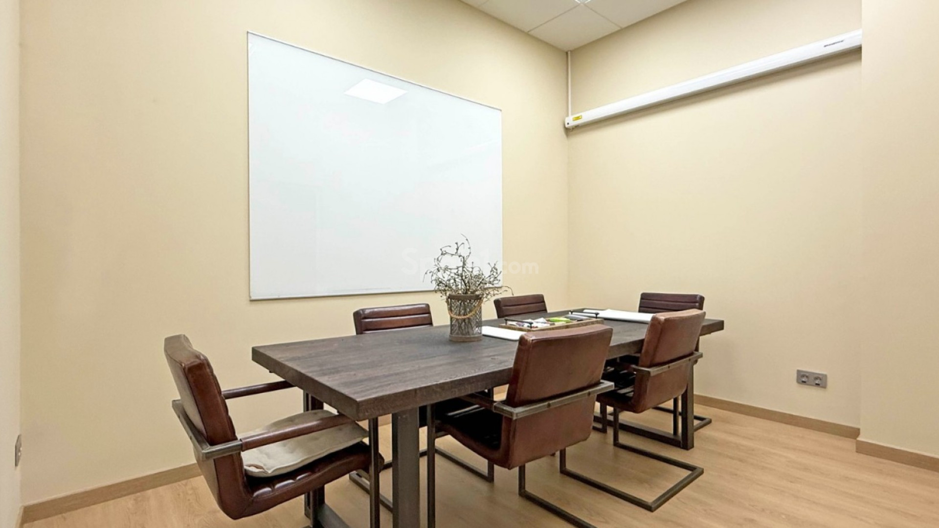 Resale - Commercial -
Torrevieja