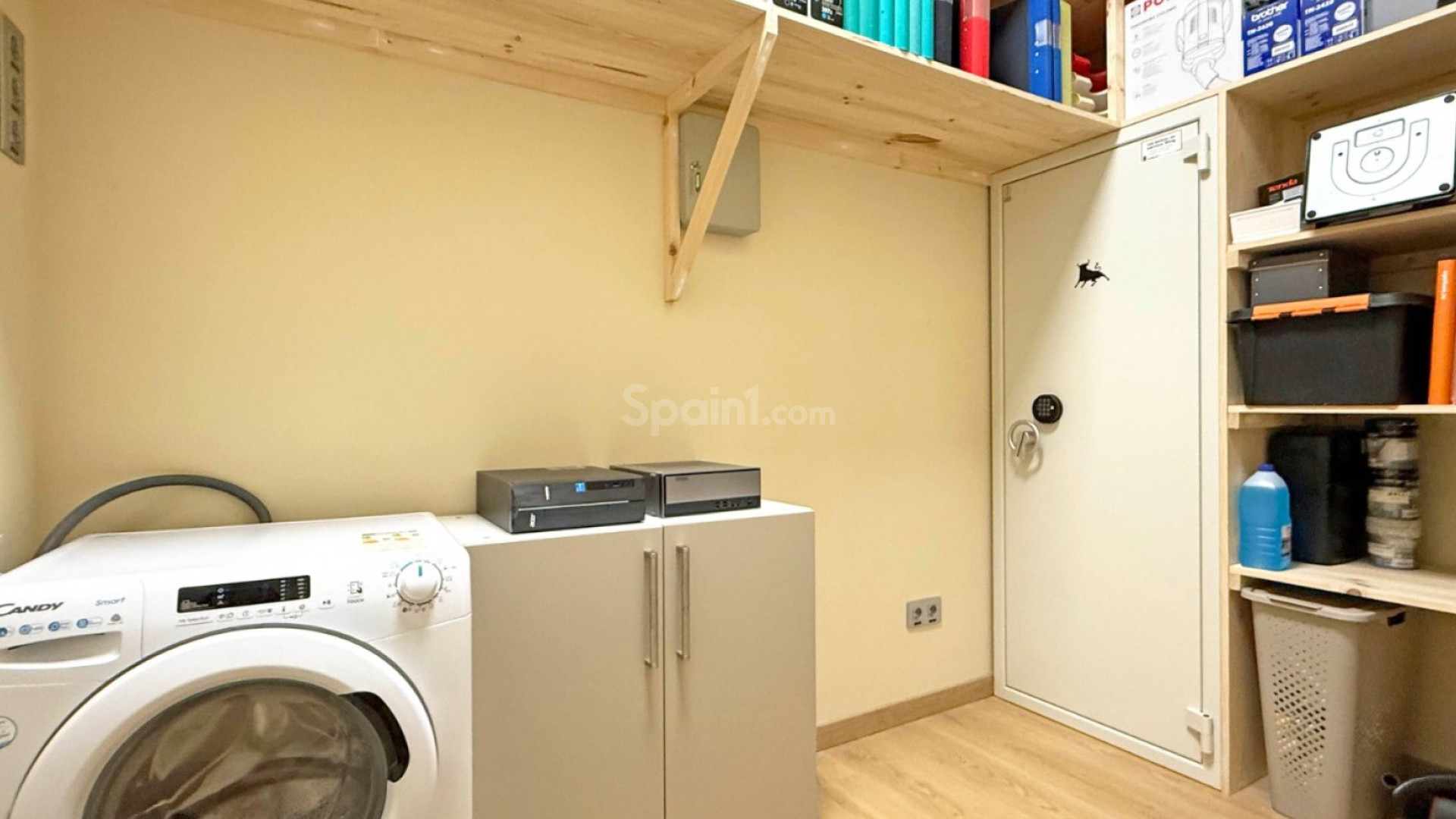 Resale - Commercial -
Torrevieja