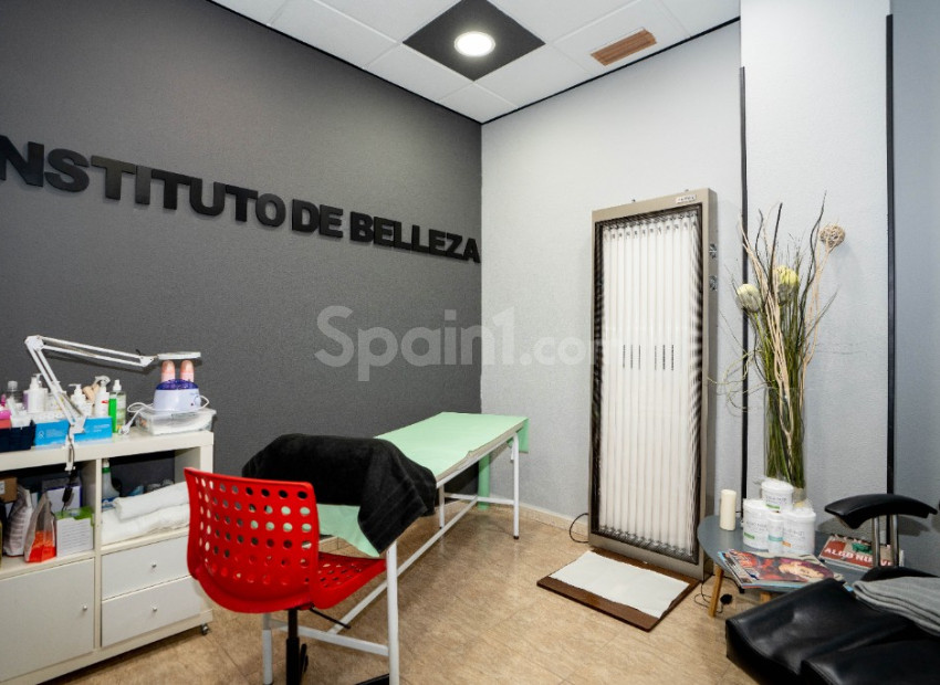 Resale - Commercial -
Torrevieja