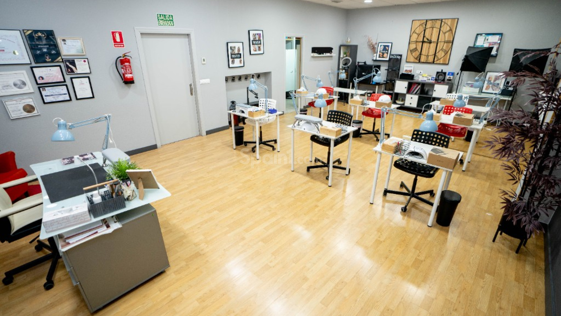 Resale - Commercial -
Torrevieja