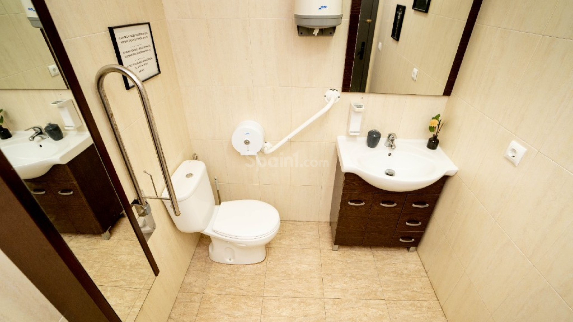 Resale - Commercial -
Torrevieja