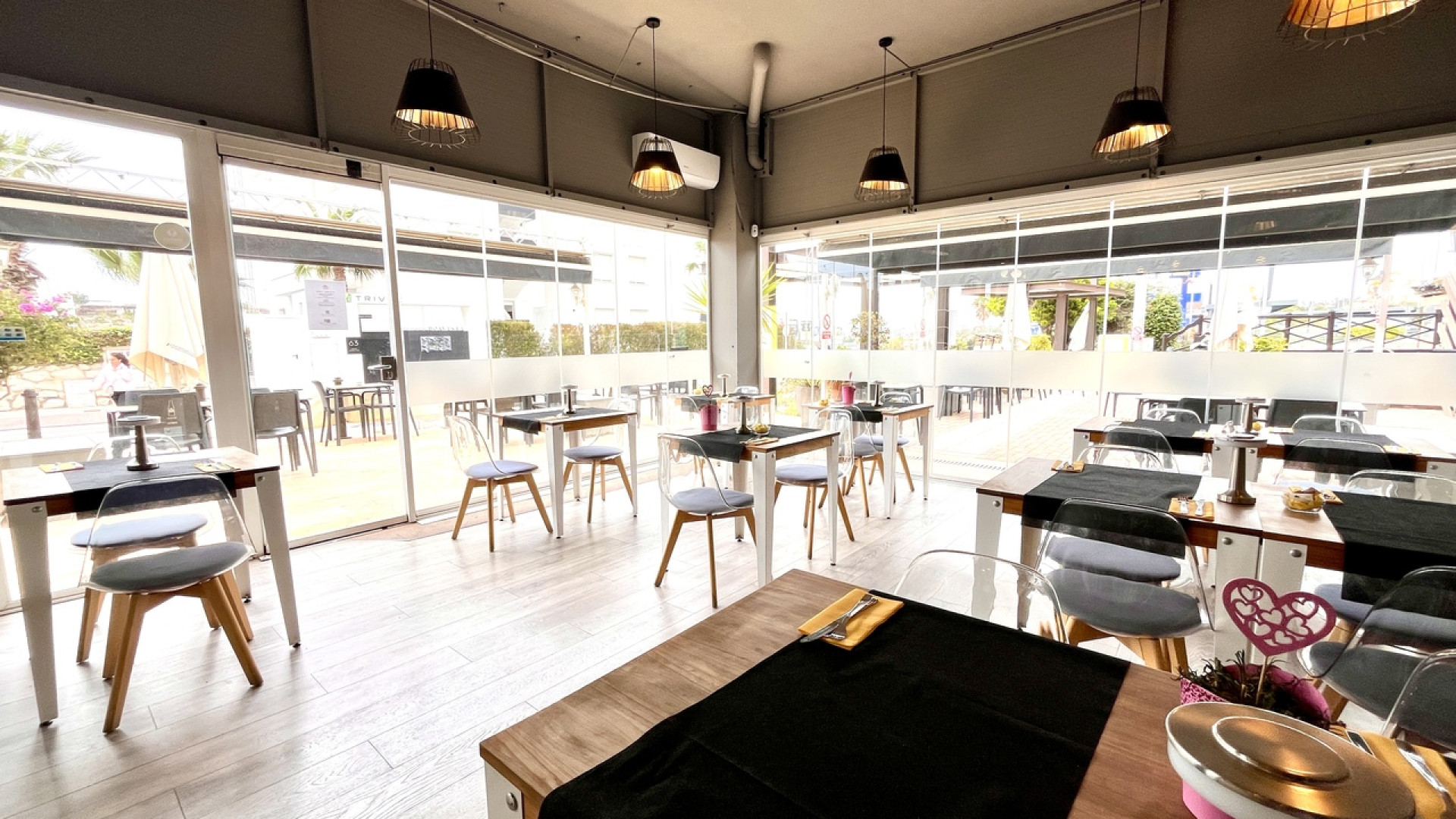 Resale - Commercial -
Villamartín - Villamartin