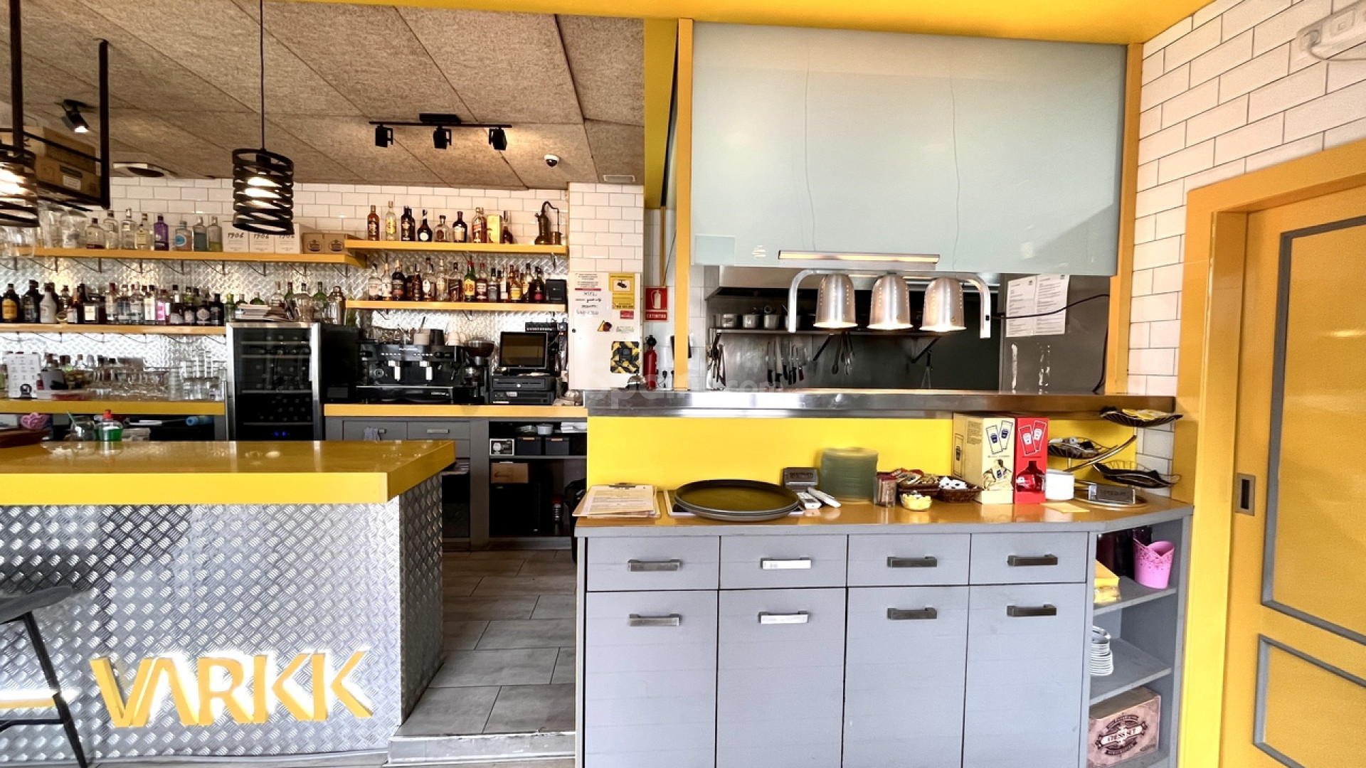 Resale - Commercial -
Villamartín - Villamartin