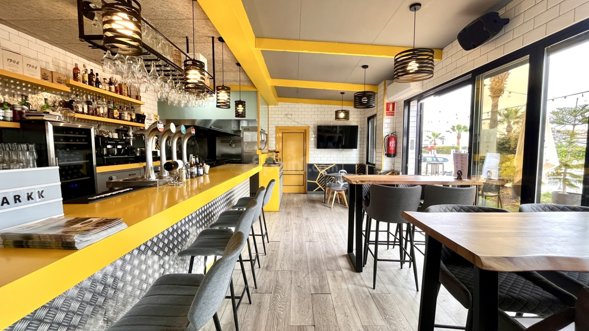 Resale - Commercial -
Villamartín - Villamartin