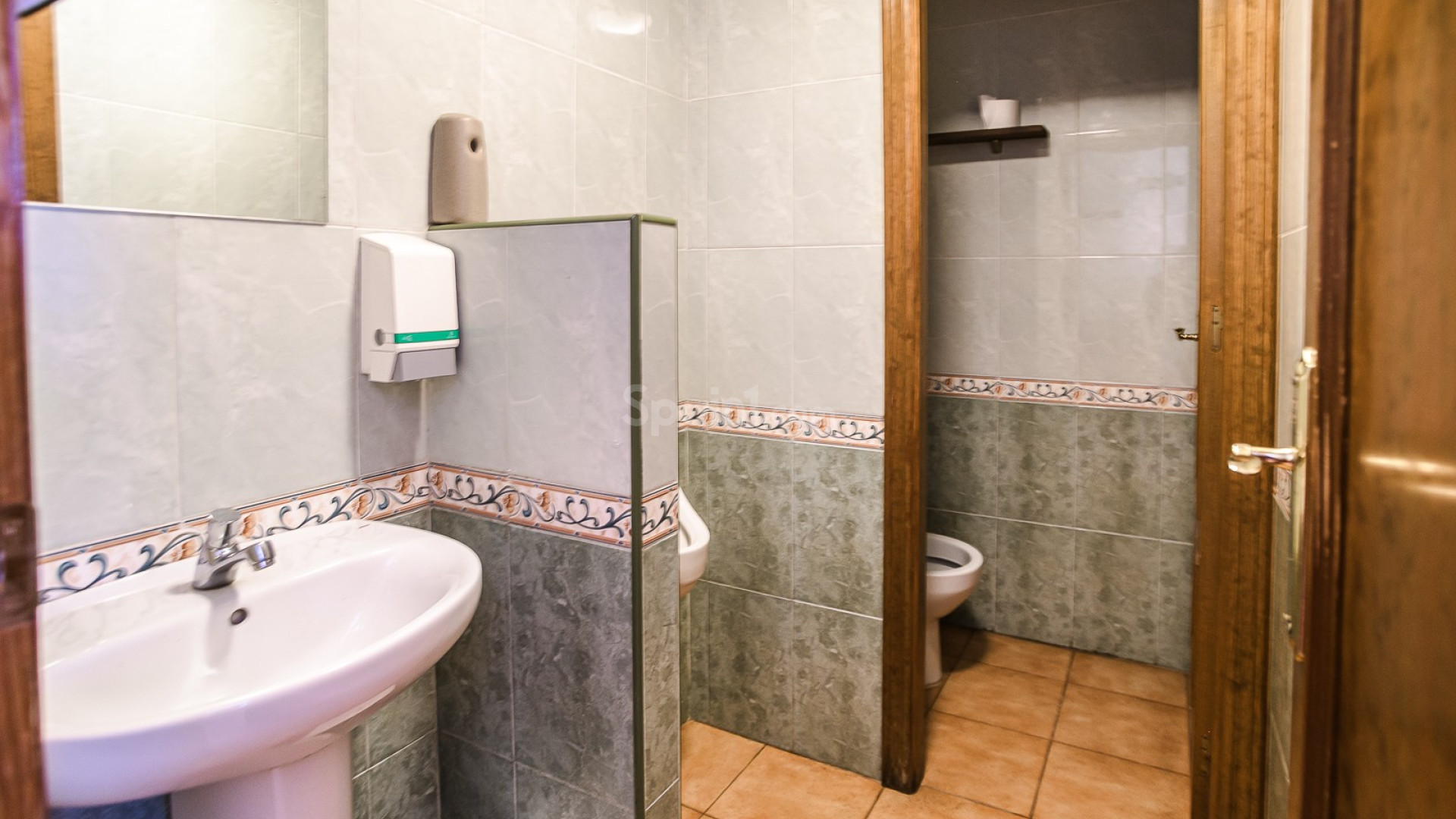 Resale - Gewerbeimmobilie -
TORREVIEJA - La Veleta