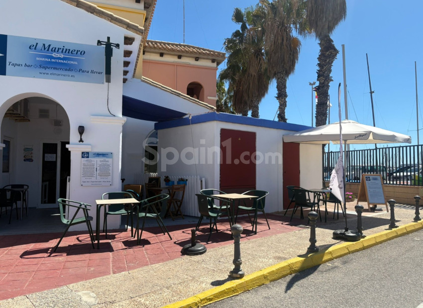Resale - Gewerbeimmobilie -
TORREVIEJA - Puerto