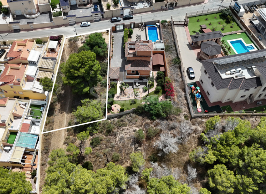 Resale - Handlung -
Villamartín - Villamartin