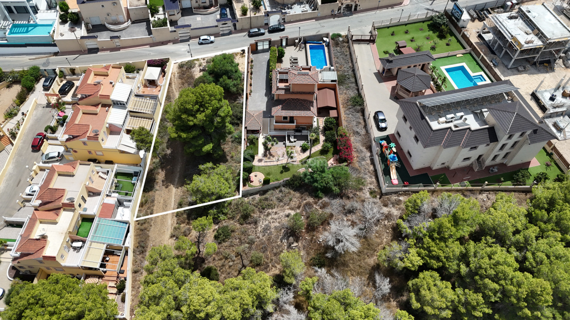 Resale - Handlung -
Villamartín - Villamartin