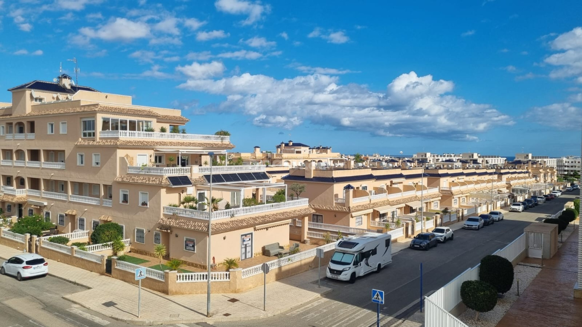 Resale - House - Townhouse -
ORIHUELA COSTA - Los Dolses
