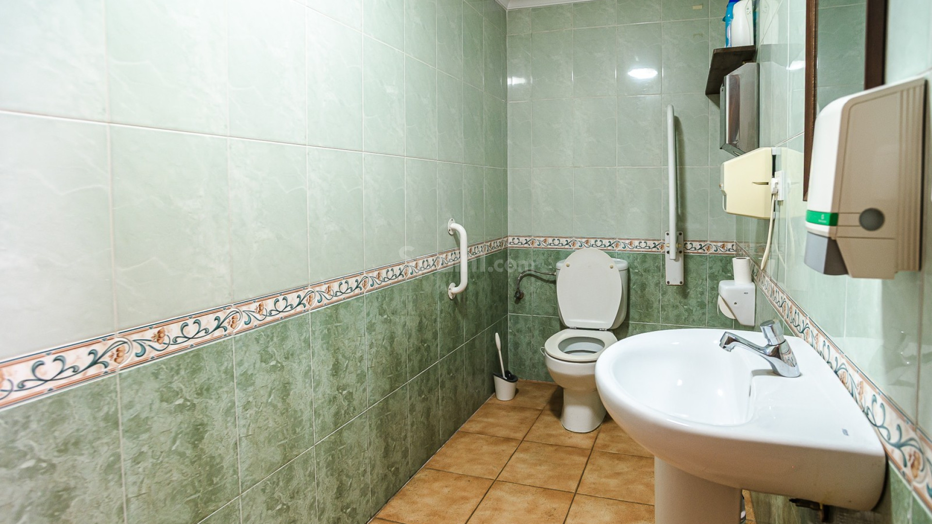Resale - Kommersiell egendom -
TORREVIEJA - La Veleta