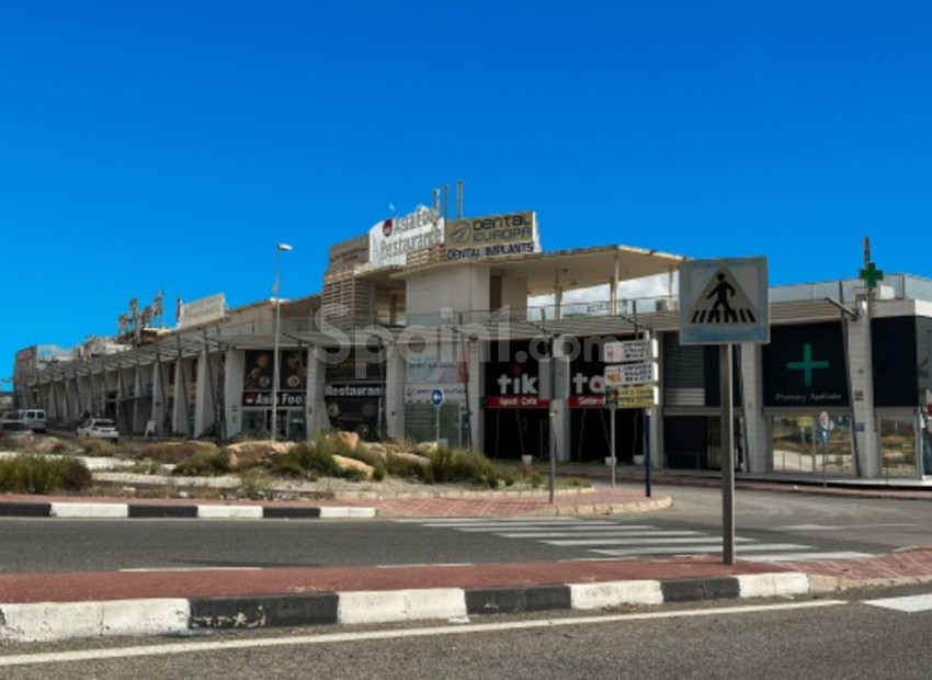 Resale - Kommersiell -
Quesada