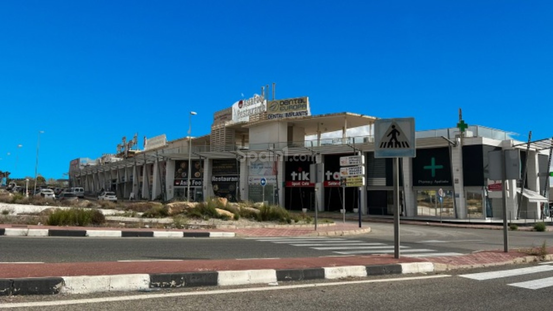 Resale - Kommersiell -
Quesada