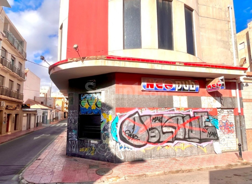 Resale - Kommerziell -
Torrevieja - Playa del Cura