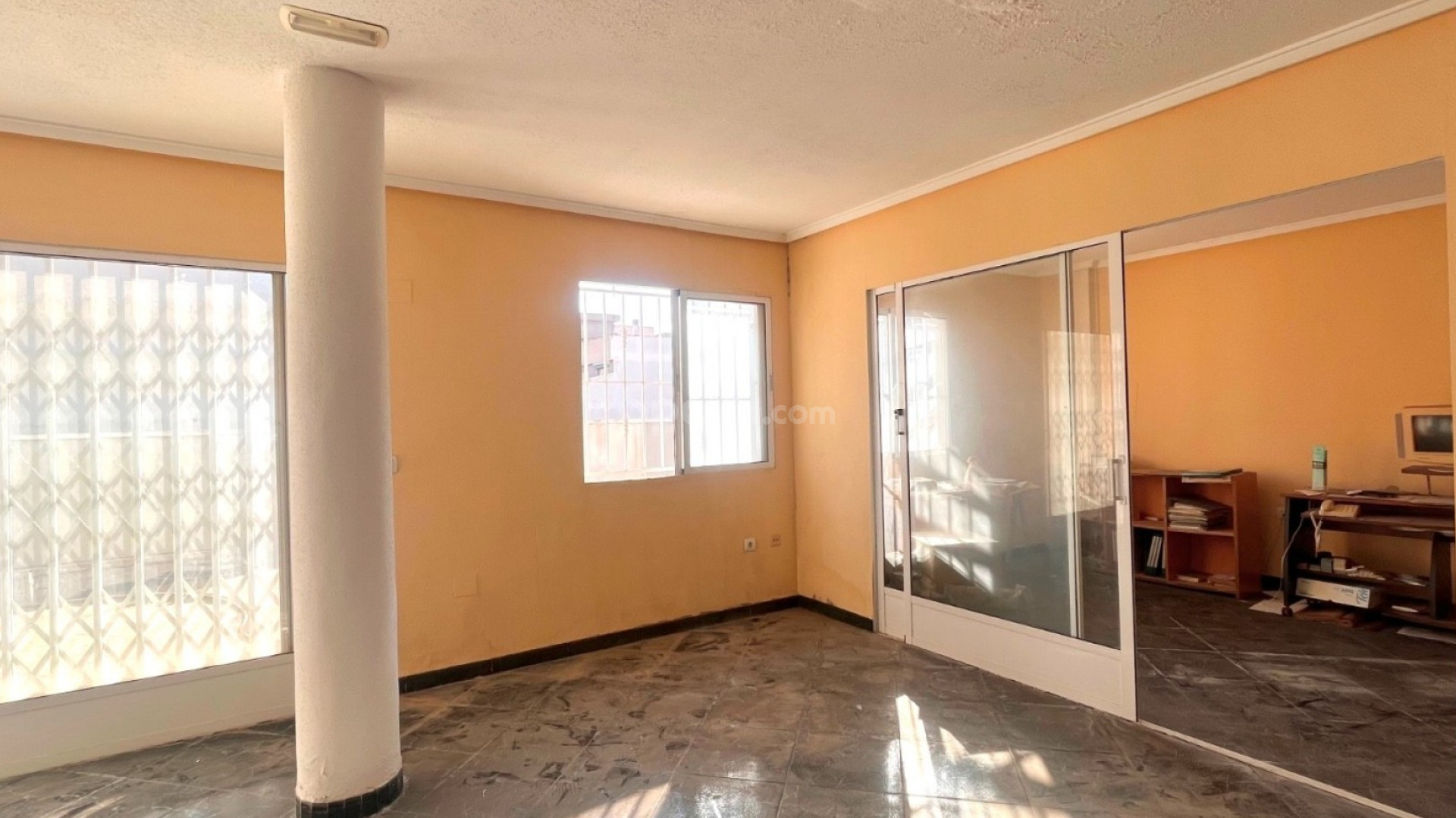 Resale - Kommerziell -
Torrevieja - Playa del Cura