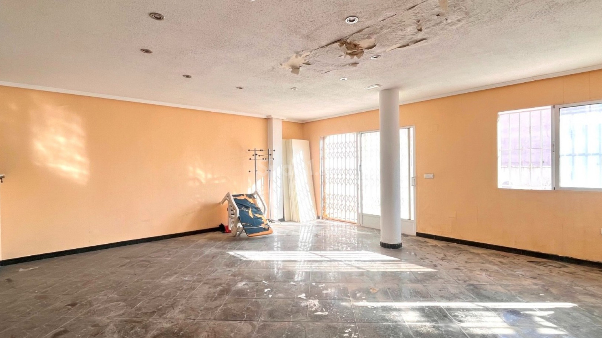 Resale - Kommerziell -
Torrevieja - Playa del Cura