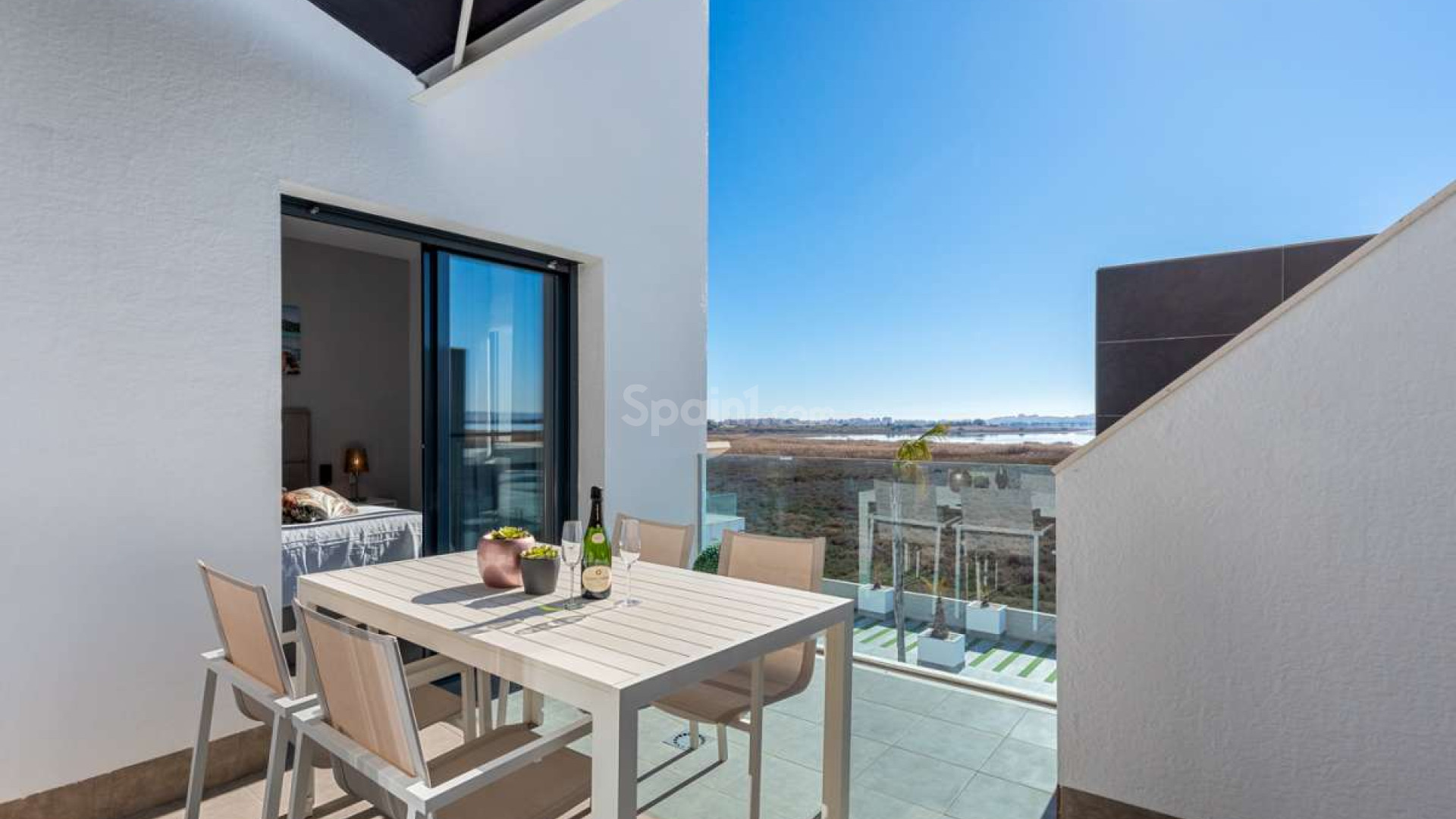 Resale - Lägenhet -
El Raso