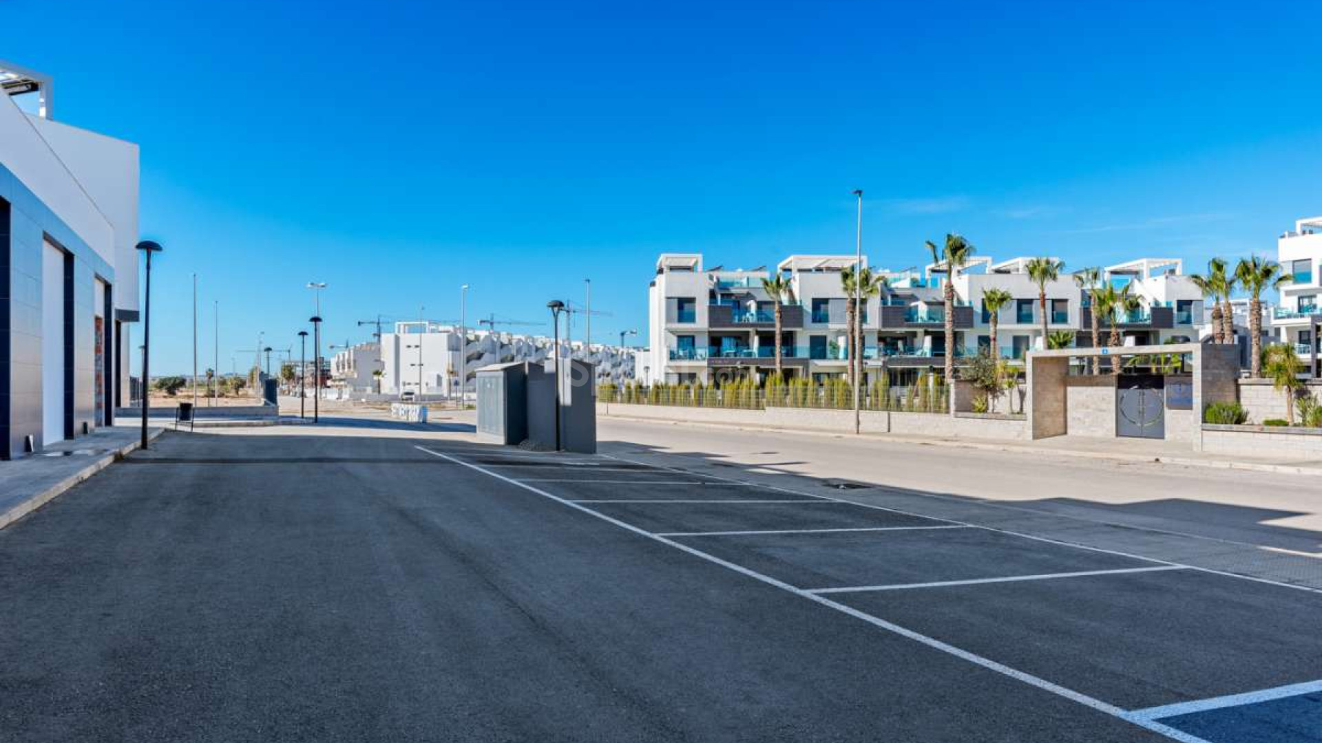 Resale - Lägenhet -
El Raso