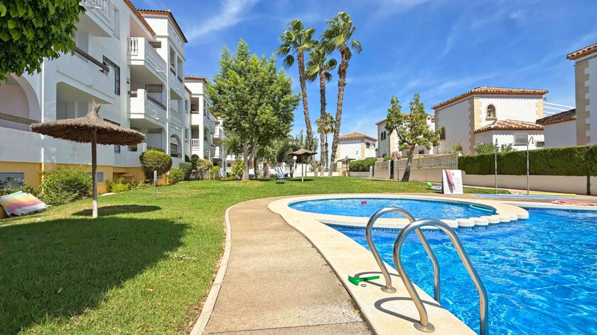 Resale - Lägenhet -
Orihuela Costa - Villamartin