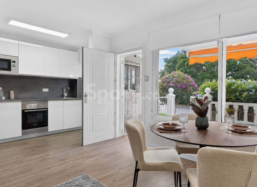 Resale - Lägenhet -
Orihuela Costa - Villamartin
