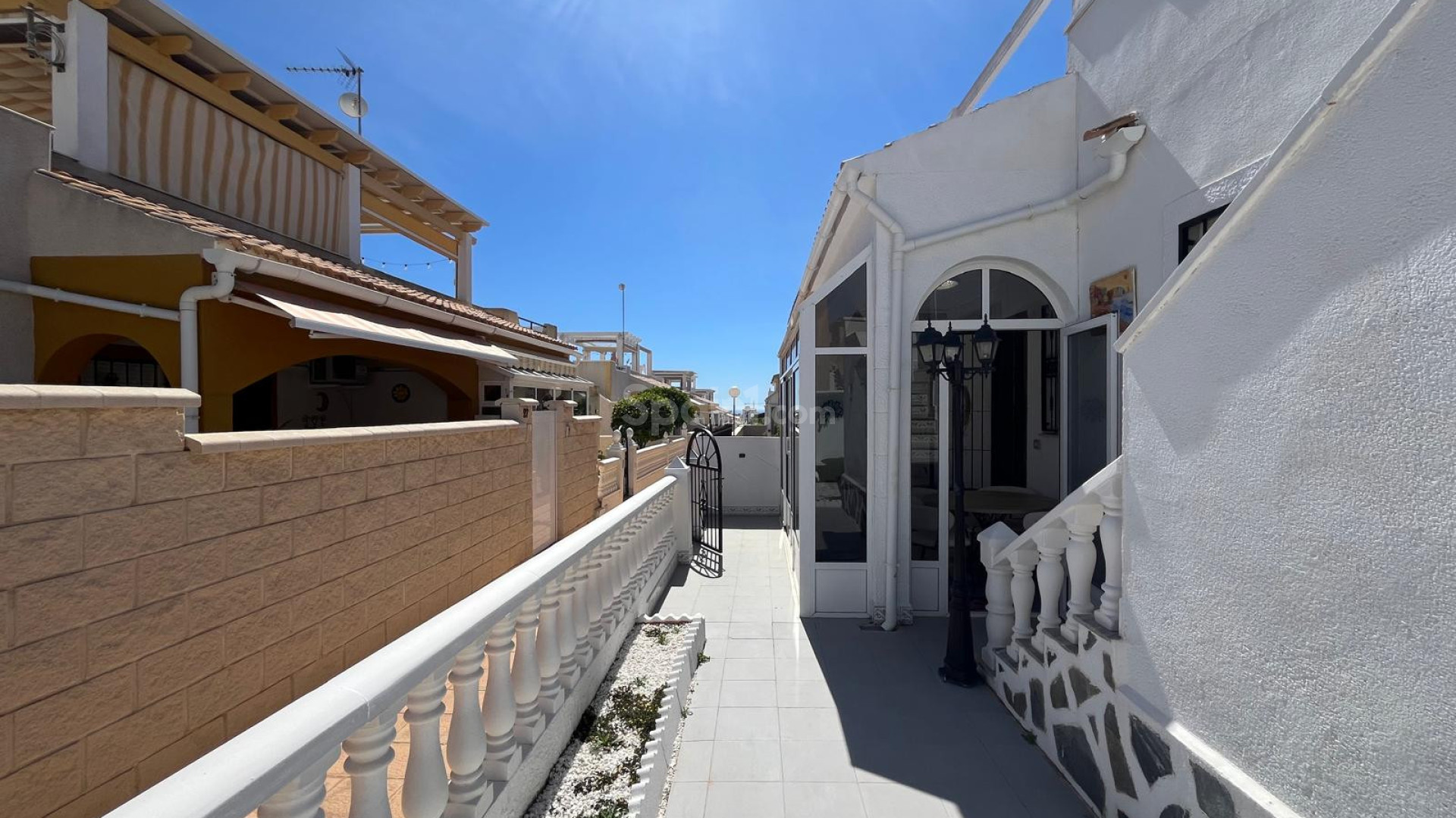 Resale - Lägenhet -
Punta Prima - Serena