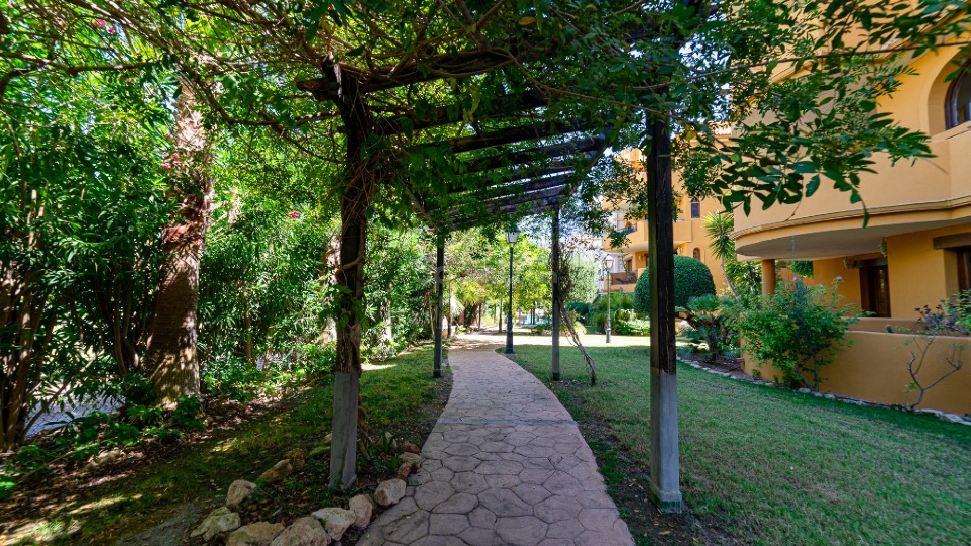 Resale - Lägenhet -
Punta Prima